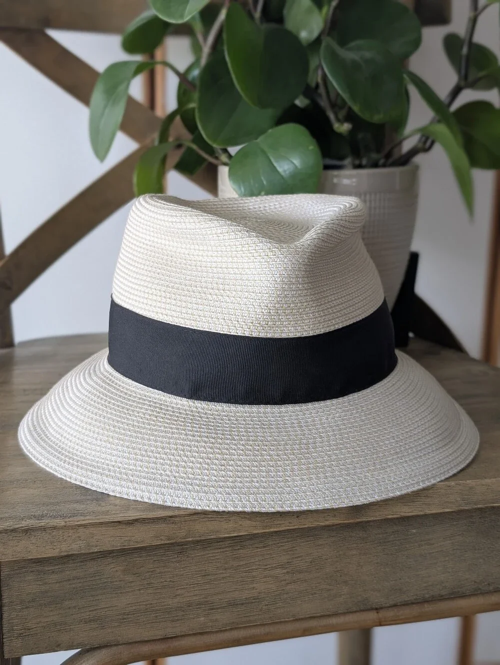 Eric Javits Classic Squishee Straw Packable Fedora Sun Hat Cream/Black - Picture 6 of 16